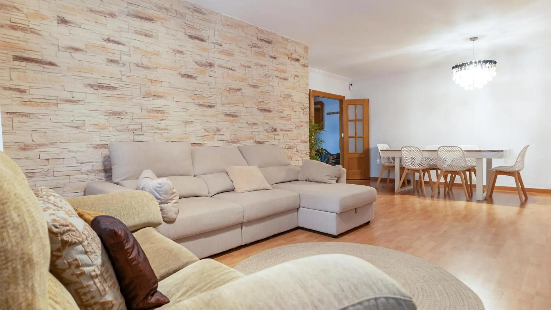 Nice Apartment In Fuengirola With Wifi 0*,